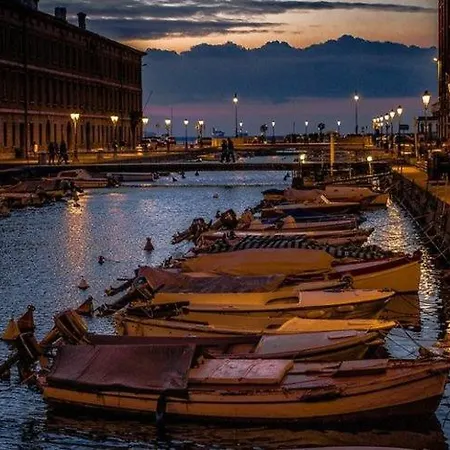 Garibaldi Lägenhetshotell Trieste