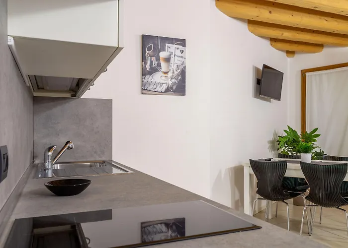 Garibaldi Aparthotel 3*